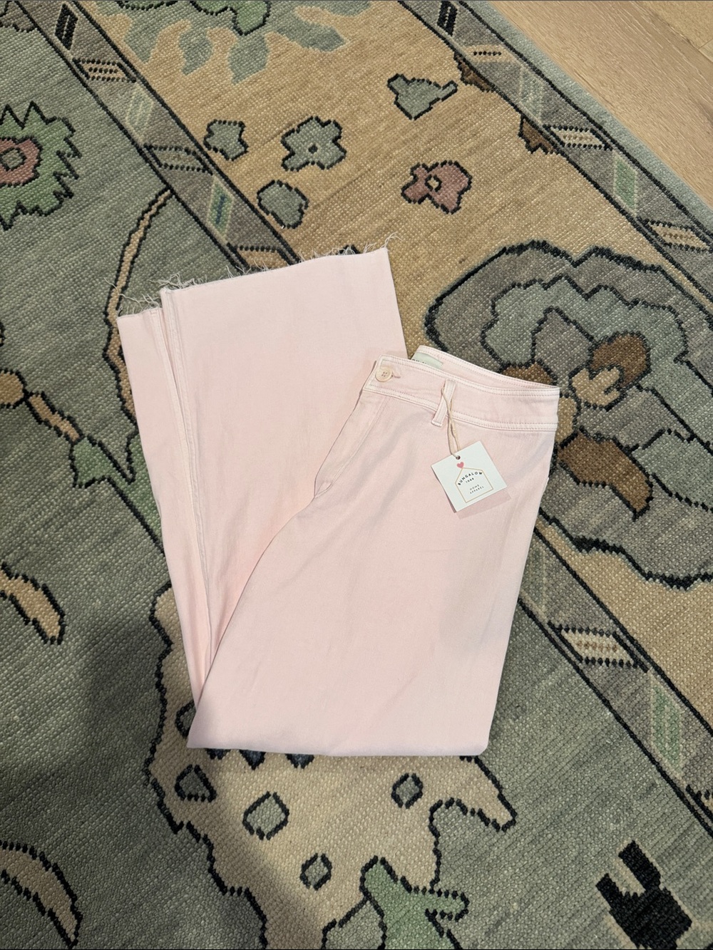 Straight Leg Women's Jeans in Soft Pink